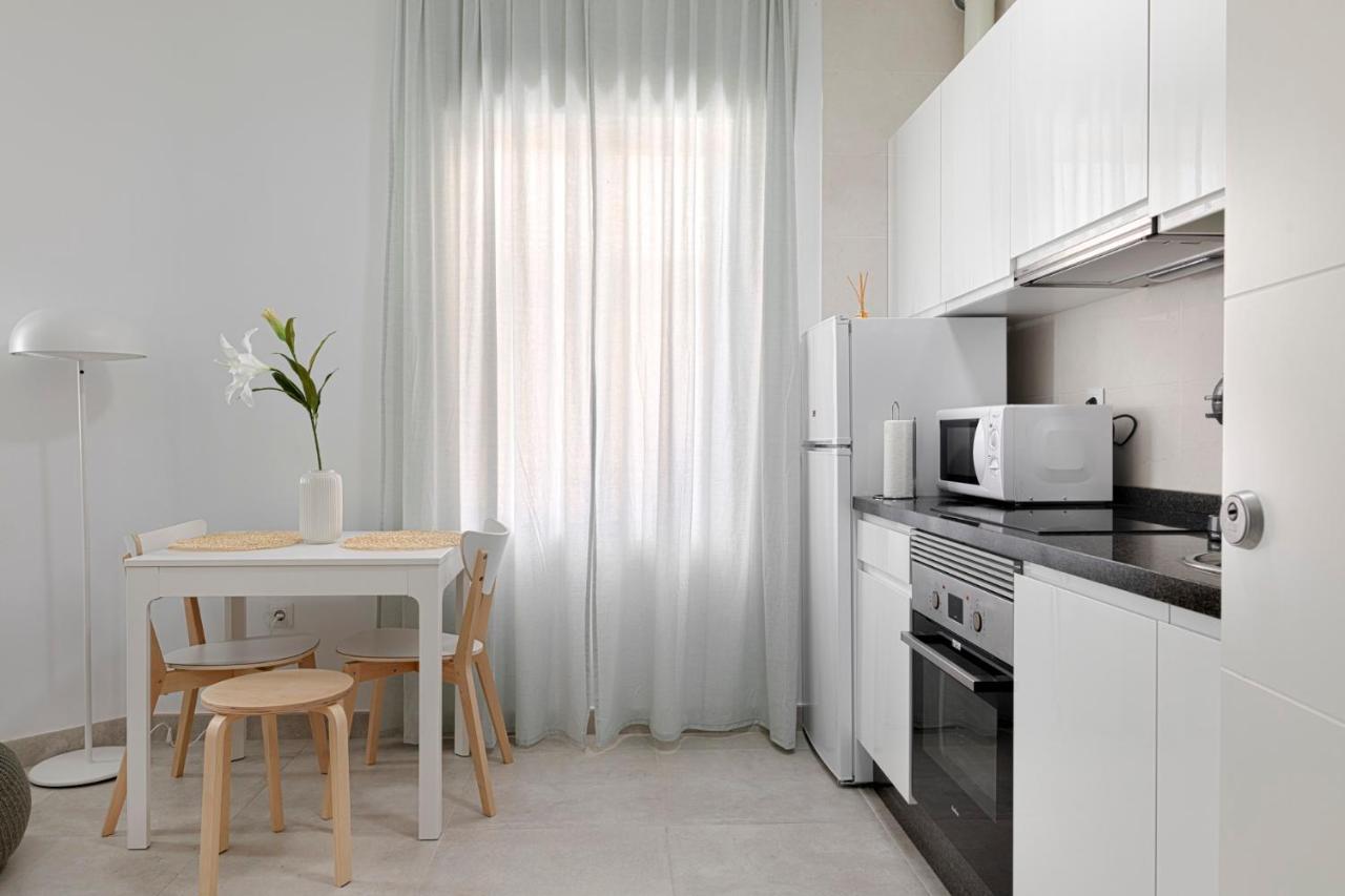 מאלגה Homeabout Juan De Austria Apartments מראה חיצוני תמונה